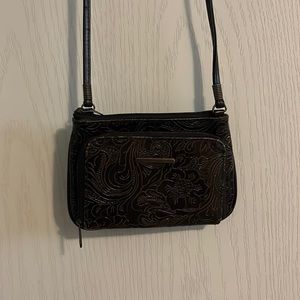 old vintage bag, will fit a few lipsticks your id and any little items!!